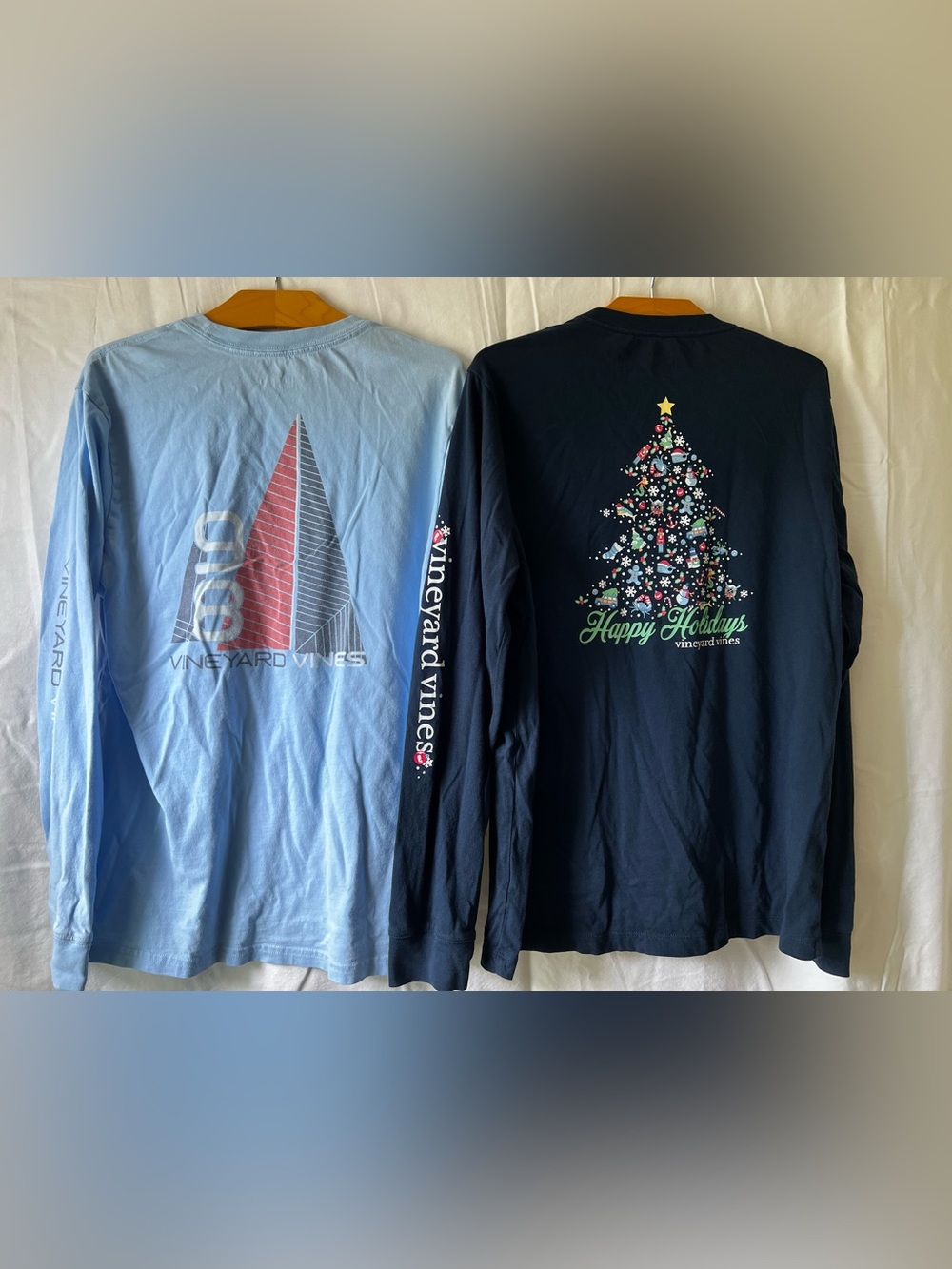 2 Vineyard Vines BOYS Long-Sleeve Tee - Light Blue & Navy Holiday Graphic